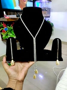 White Stone Necklace Set