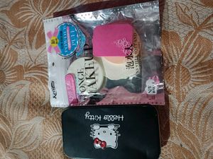Hello Kitty Brushes & 5 Makeup Sponges