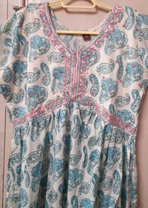 Women Ethnic Kurta Set