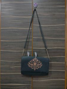 Sling Bags 👜