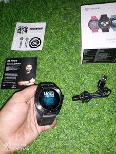 NoiseFit Endure Smart watch