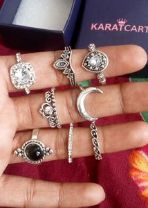 8 New Branded Rings Set