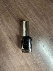 Black transparent nail polish gel 💅