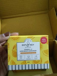 Dot & Key Super Bright Moisturizer