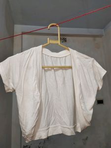 SMA Women Half Short Jacket Color White With Half sleeve with brand of cotton (peaur cotton)Part Wear Or Regular wear Half Jacket for women and Girls Fabric. Size :- M