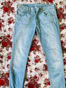 Levi's Light Wash Denim Jeans