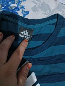 Adidas tshirt 32,34 size in