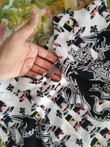 Graphic Print Women Top