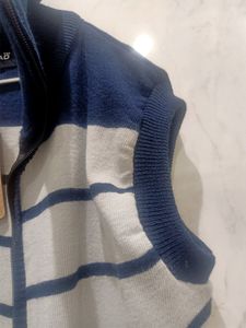 Good Quality Sleevless Jacket Brought For My Broth