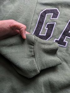 GAP sweatshirt
