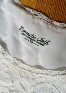 Women White Lace Round Neck Casual Top