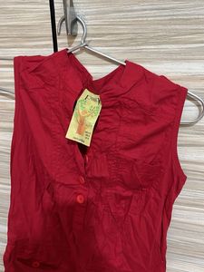 Red Sleeveless Top