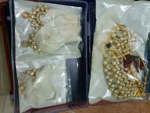 Necklace With Earrings And Mangtika Set