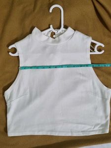 Women Off White Solid Crop Top