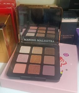 Loot Offer 349/-Manish Malhotra Eyeshadow Palette