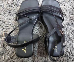 Black Platform Heel🖤