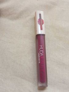 Huda Beauty Liquid Matte Lipstick