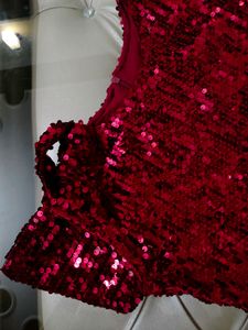 RED SEQUIN CROP TOP
