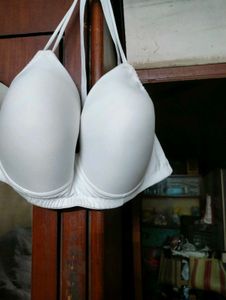 White Comfortable Bra 40C.