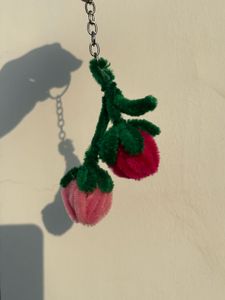 Pink strawberry 🍓 Pipe cleaner keychain