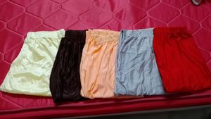 💥 Combo Set Of 5 Satin Leggings 💥