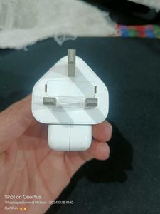 UK Based Apple 3 Pin Charger