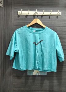 Light blue cropped oversized t-shirt free size