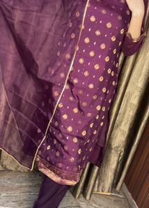 Sangria Super Comfortable Suit Set