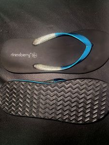 DressBerry Branded Flip Flops