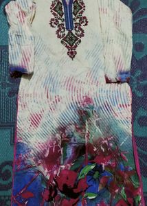 Beautiful Floral Printed Kurti
