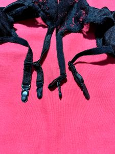 Black Lace Garter Belt – Size S
