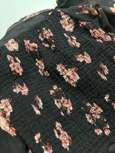 MESH FLORAL TOP