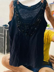 Women&#39;s Tank Top Bundle - Size M&amp;L