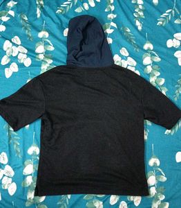 Hooded T-shirt