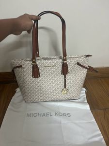 Michael Kors Signature Tote Bag
