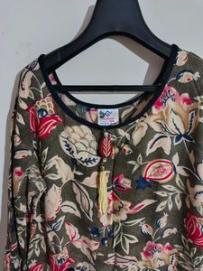 Floral Print Bell 3/4th Sleeves, Size:S