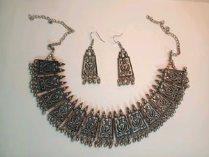 Silver Oxidized Necklace With Earrings