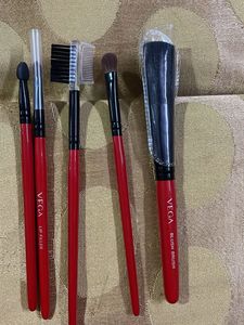 New Vega Makeup Brush Set Of 5