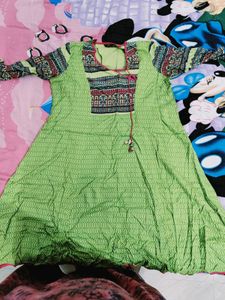 Green Kurti