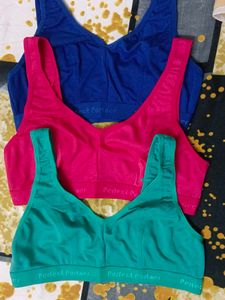 "💙💚🩷COMFORTABLE EVERYDAY WEAR SPORTS BRA✨👙"