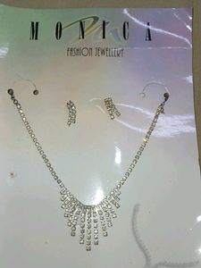 Sparkling Necklace Set