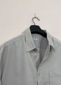 Uniqlo Button-Down Shirt caudry