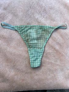 H&amp;M Green Checked Thong Panty | Size S