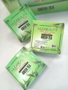 Huda Beauty Green Tea Compact Powder