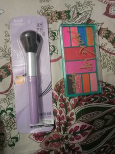 makeup kit with brush and cute comb