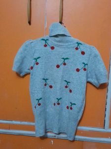 Cherry High Neck Topp