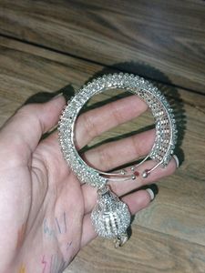 Trendy Silver Diamond Bracelet For Girls