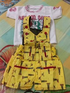 SALE Pack Of 4 Kids Wear
