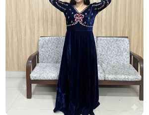 Elegant Navy Blue Velvet Gown