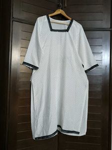 Women White black Polka Dot Printed Straight Kurta